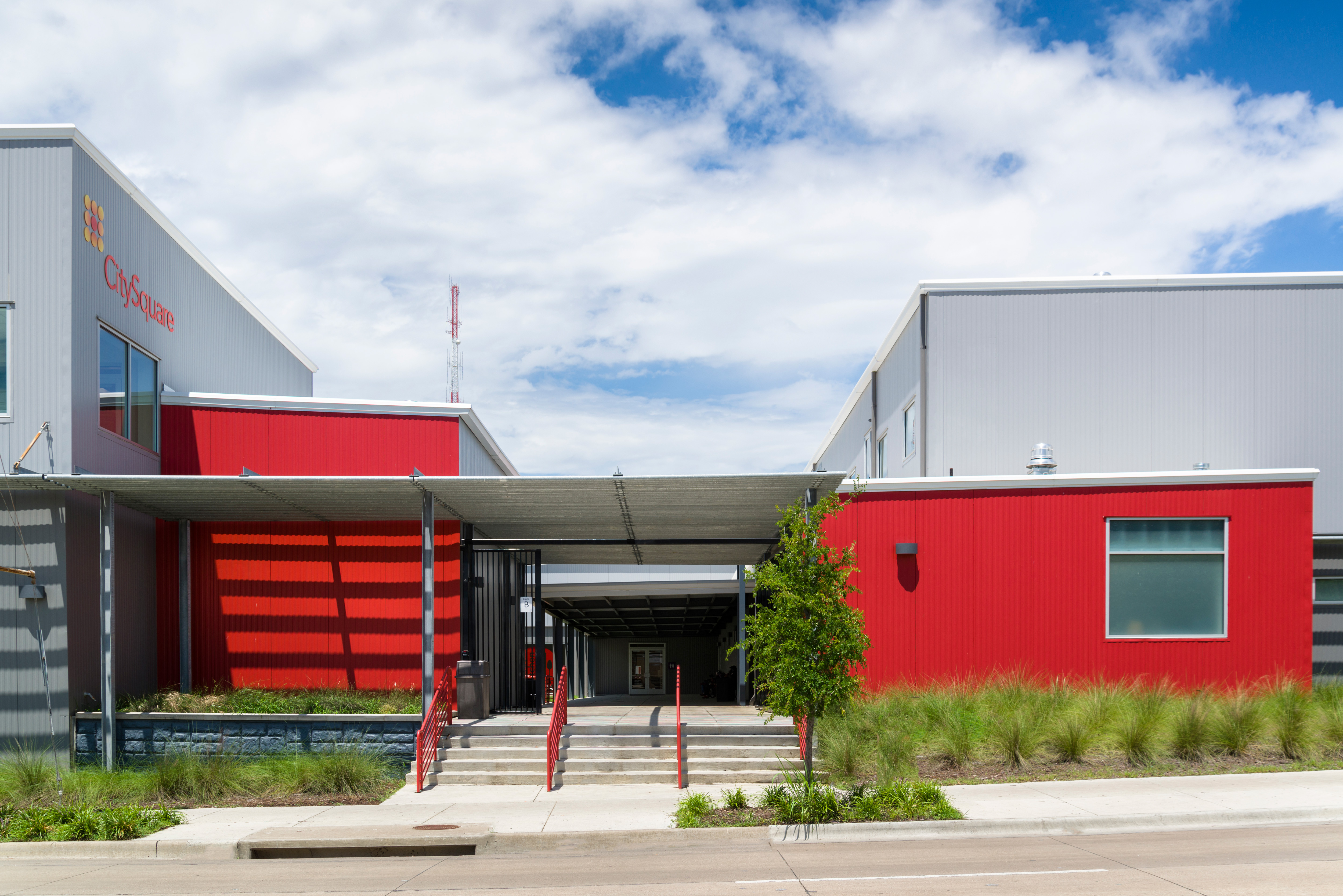 This Opportunity Center has several program components, including a Work Force Development Center, with training, education, job search and technology center that is shared with offices for WorkForce Solutions of Greater Dallas. CitySquare also provides a food distribution center, with space for the CDM Food Pantry and a retail grocery outlet, bringing affordable grocery products to the neighborhood. 