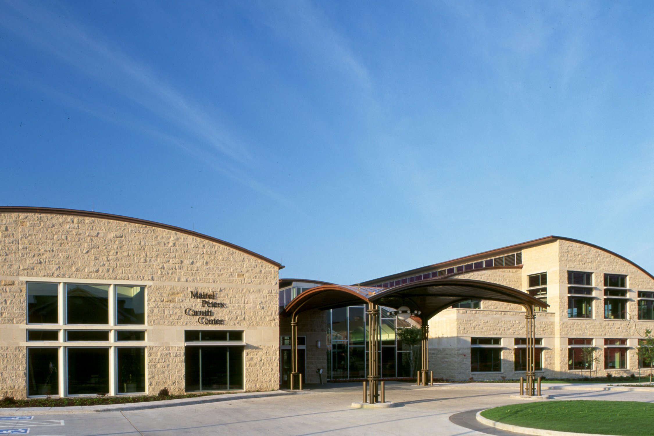 This organization works side by side with donors and non-profits to manage charitable assets and make charitable grants. They offer several types of funds to help donors achieve their goals and to meet community needs. 